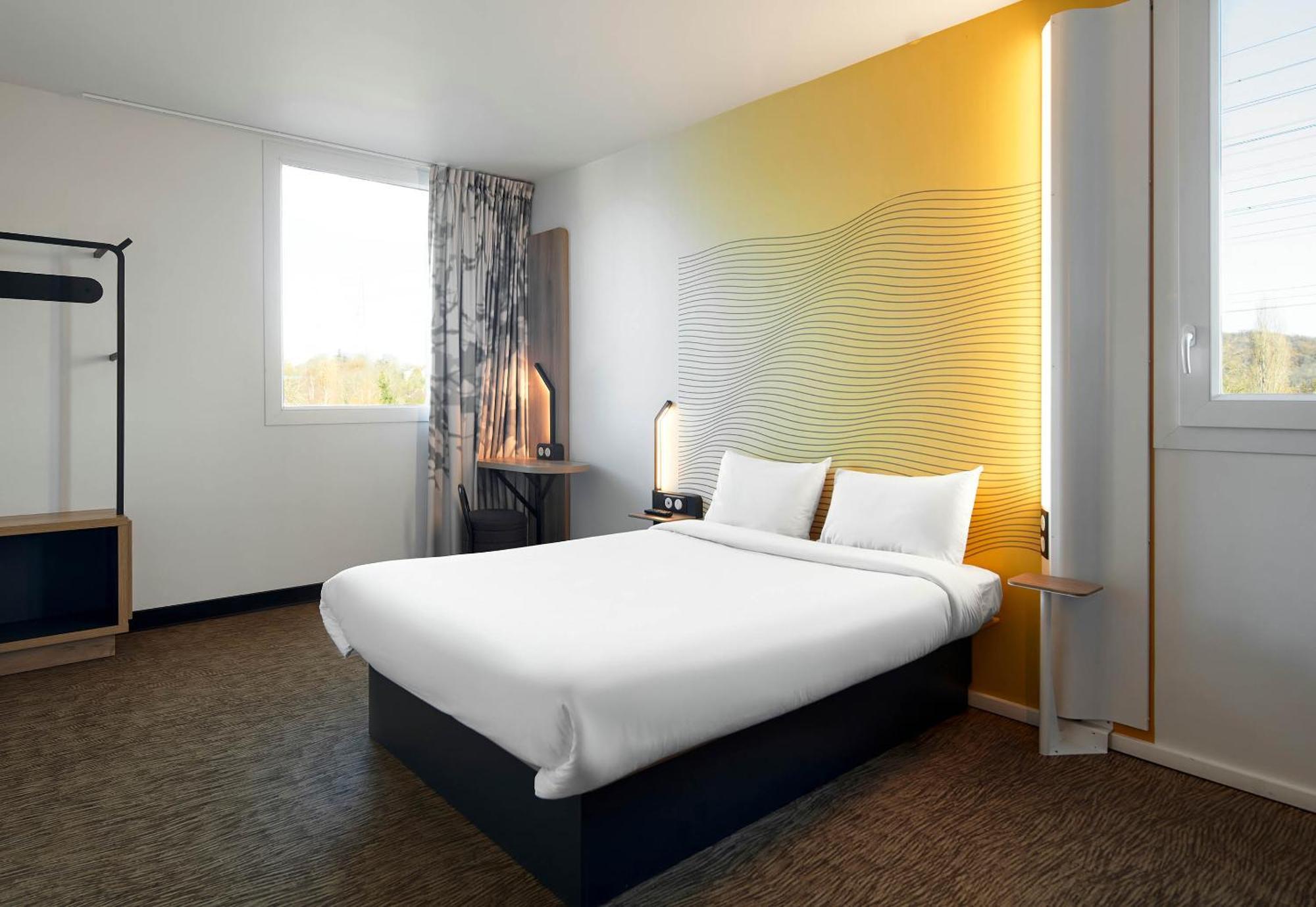Palaiseau Hotel 3*